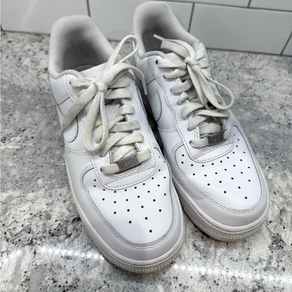 Classic White Men's Sneakers
